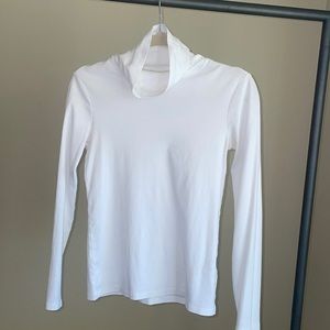 Uniqlo White turtleneck